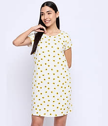 Camey Cream Viscose Women's Nightwear Nighty & Night Gowns ( Pack of 1 )