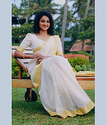 Magneitta Cotton Blend Self Design Saree With Unstitched Blouse Piece ( White )