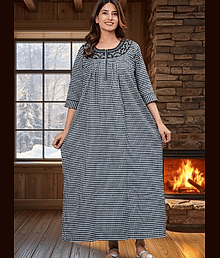 Pure Loom Woollen Embroidered Women Regular Nighty ( Green )