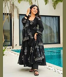 TUHIRAJ Women Cotton Printed A-Line Kurti With Pants ( Black )